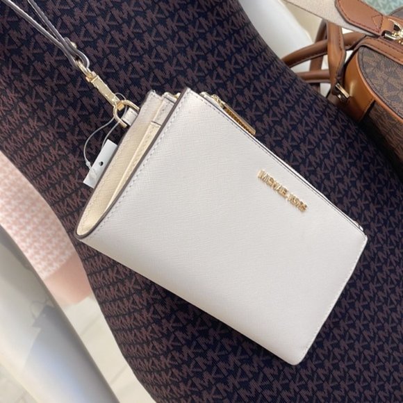 Michael Kors Jet Set Travel Large Double Zip Wristlet Wallet Light Cream Leather - Picture 1 of 16